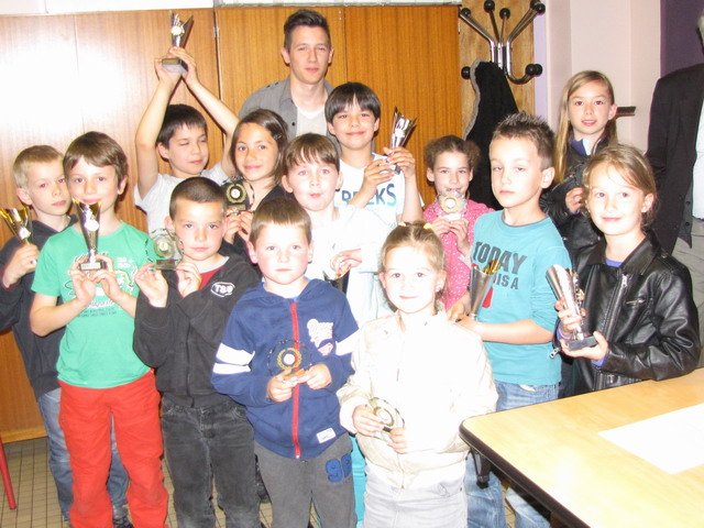 2015-04-30-AG